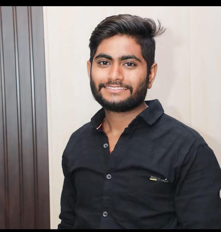 योगेश चौहान